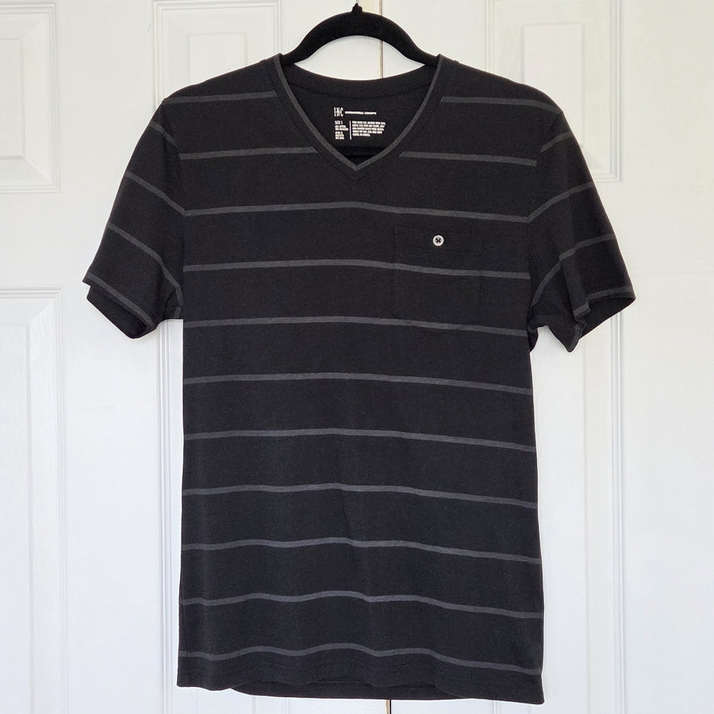 MENS INC INTERNATIONAL CONCEPTS V NECK SHIRT SMALL